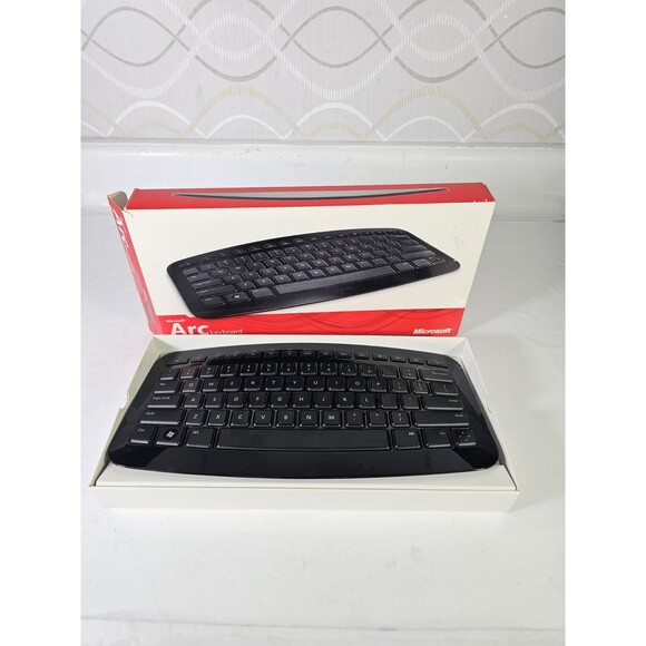 Microsoft Arc Wireless Keyboard Model 1392 Black (No USB Connector/Dongle) - Picture 1 of 6